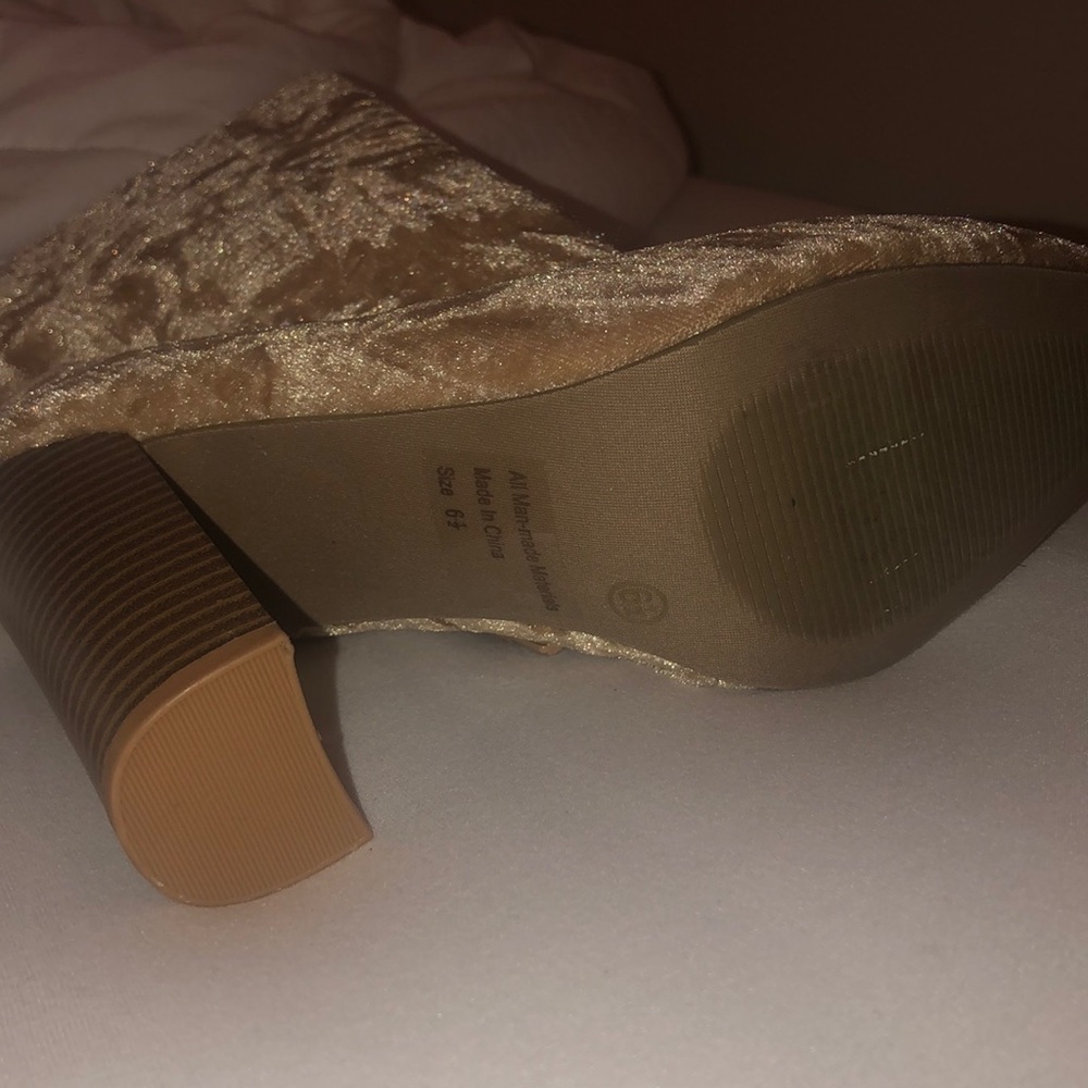 Boots - Picture 2 of 3